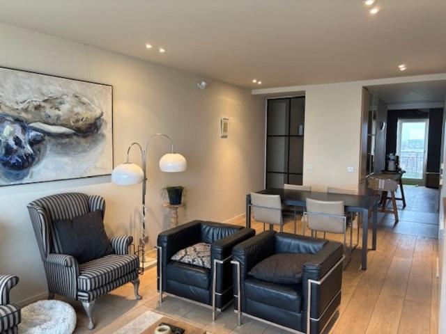 Modern Two-bedroom With Breathtaking Views And Two Charming Terraces T39 Appartement Oostende